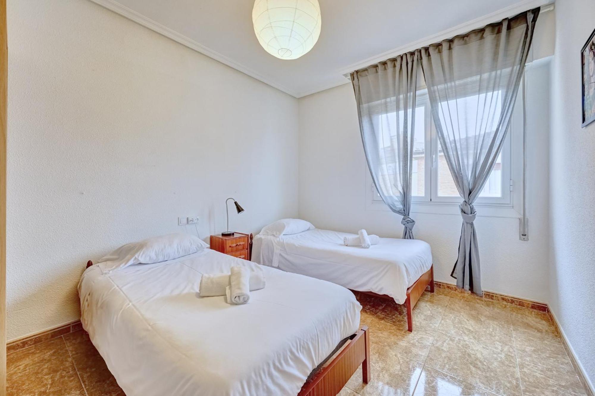Chestnut By Clabao Apartment Харо Екстериор снимка